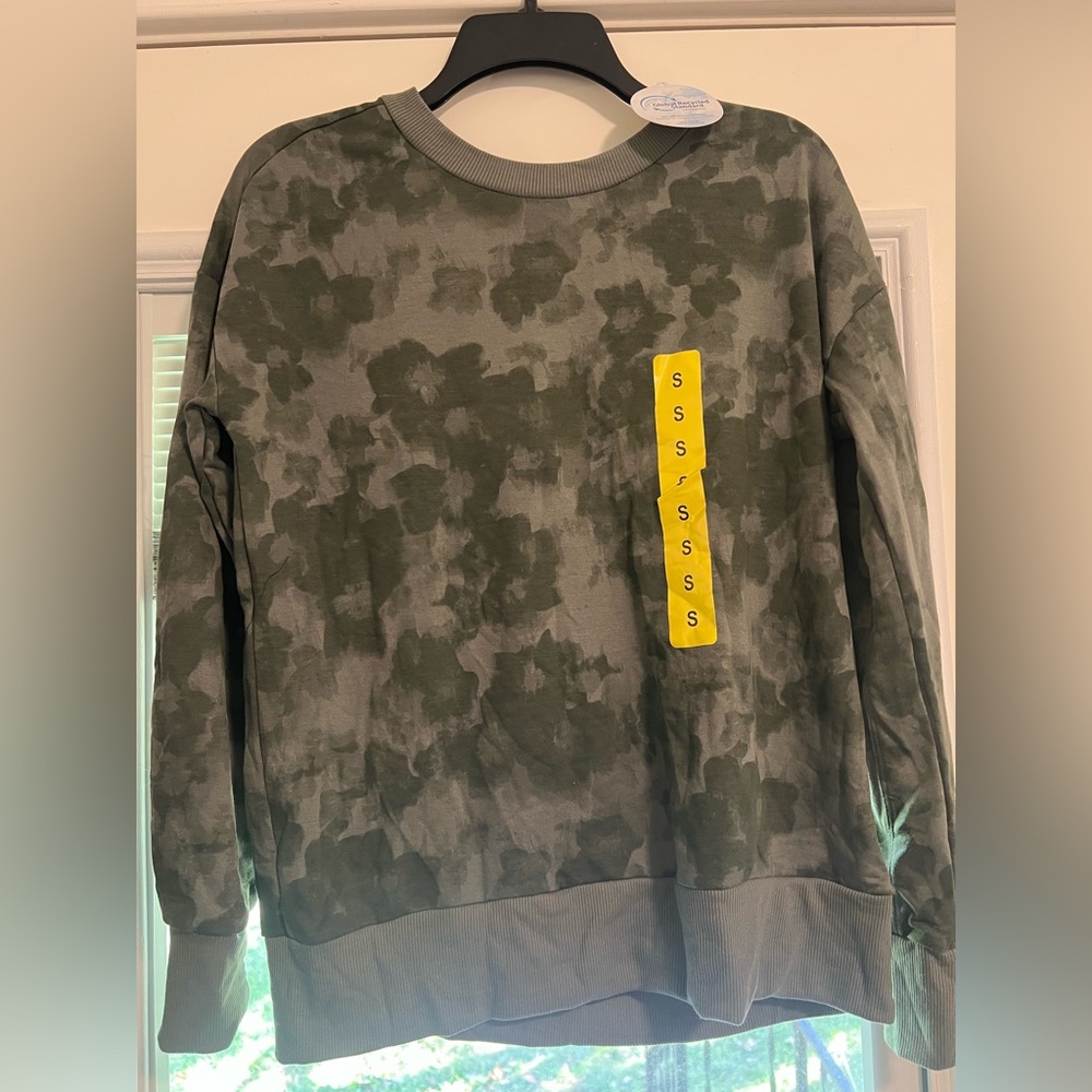 Brand new W/ tags floral camo sweater